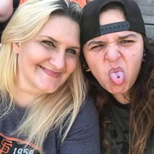 Meet your Posher, Alexis